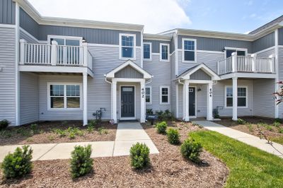 4381 Chelsea Manor Circle, Townhouse with 2 bedrooms, 2 bathrooms and 2 parking in Aurora IL | Image 2