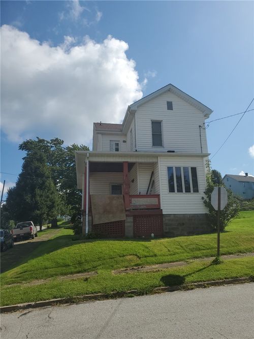 301 S Ligonier St, Derry, PA, 15627-1233 | Card Image