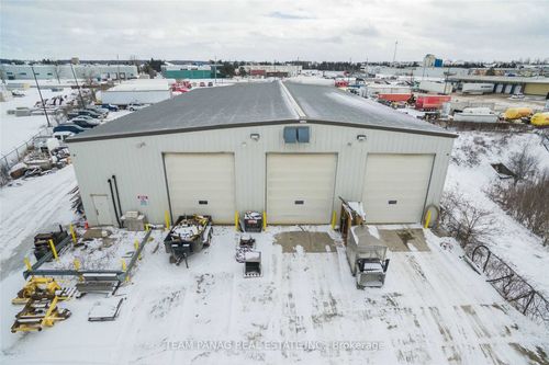 500 Waydom Dr, Ayr, ON, N0B1E0 | Card Image