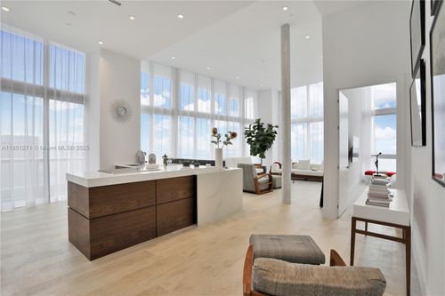 apt-4102-495 Brickell Ave, Miami, FL, 33131-2862 | Card Image