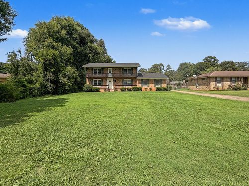 813 Kay Cir, Chattanooga, TN, 37421-4219 | Card Image