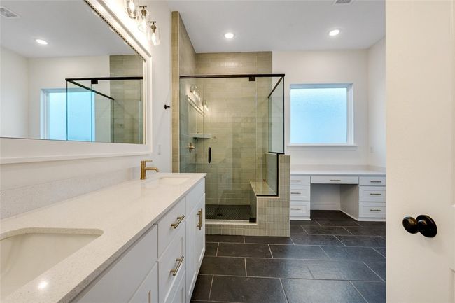Shower Tile to Ceiling | Image 12