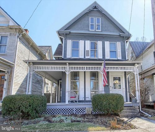 421 W Main St, MECHANICSBURG, PA, 17055-3242 | Card Image