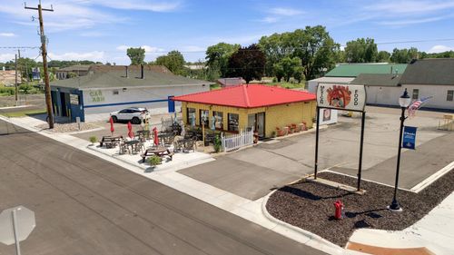 5986 Main Ave Ne, Albertville, MN, 55301-9775 | Card Image