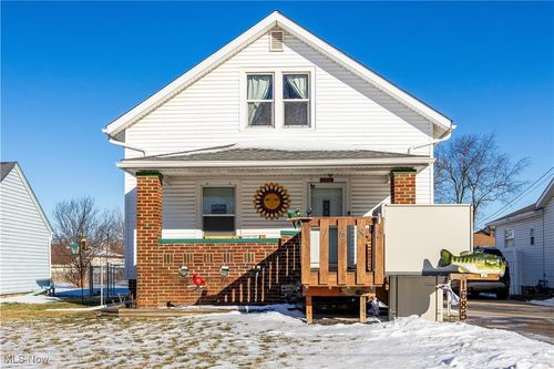 1685 E 36th St, Lorain, OH, 44055-2501 | Card Image