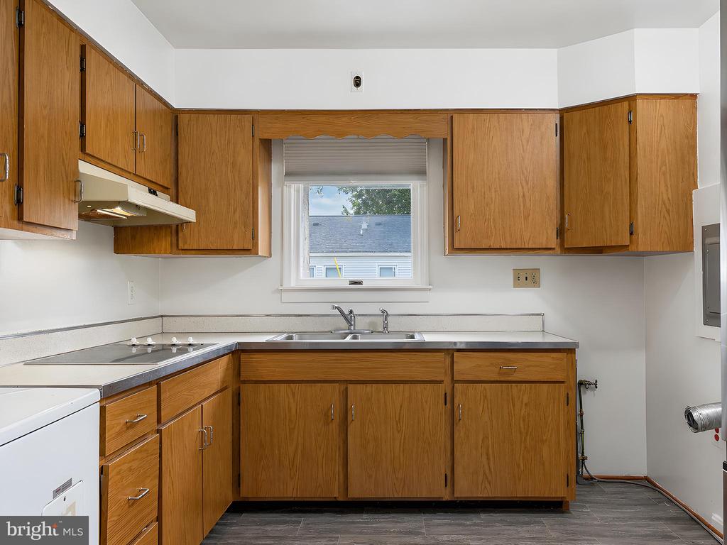 Residential in INDIAN HEAD 4