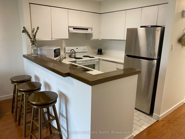 109 - 10 Ramblings Way, Condo with 2 bedrooms, 2 bathrooms and 1 parking in Collingwood ON | Image 9
