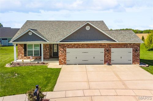 660 Willowbrook Way, O Fallon, IL, 62269-7058 | Card Image