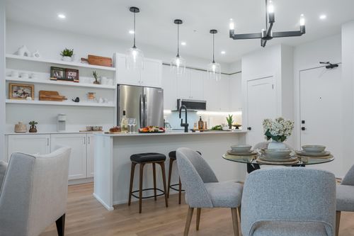 211-46187 Thomas Rd, Chilliwack, BC, V2R | Card Image