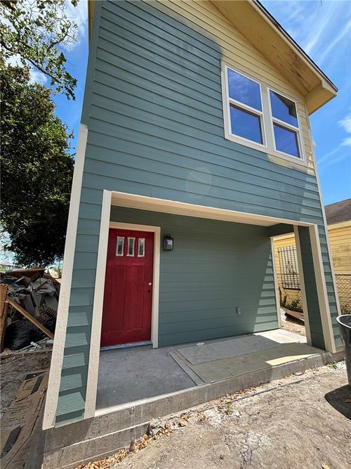 220 Spruce St, Corpus Christi, TX, 78408-4040 | Card Image