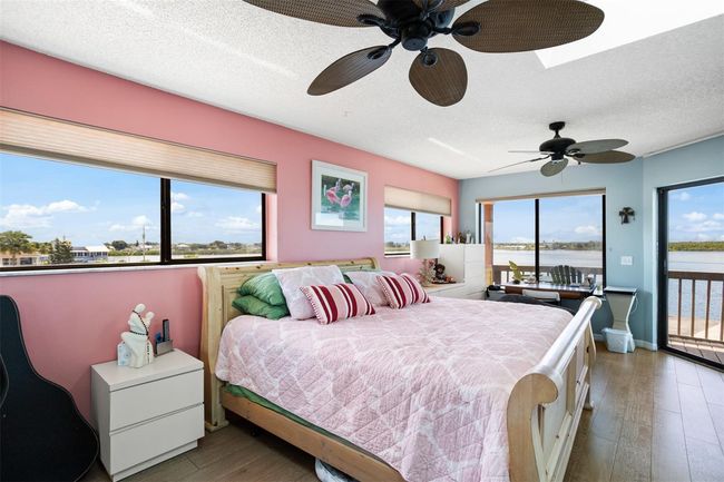 MASTER BEDROOM | Image 28