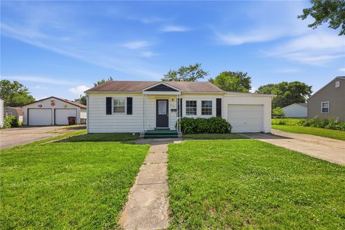713 Flintridge Dr, Fairborn, OH, 45324-4421 | Card Image