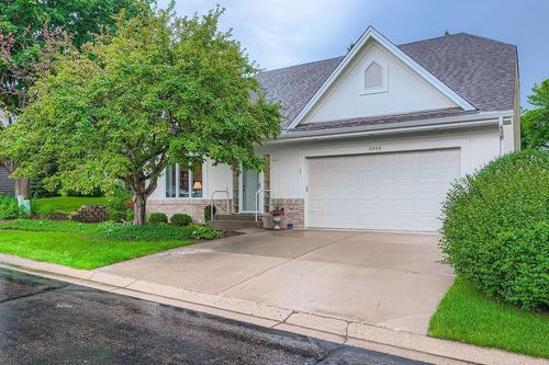 3056 Saint Albans Hollow Cir, Minnetonka, MN, 55305-3982 | Card Image