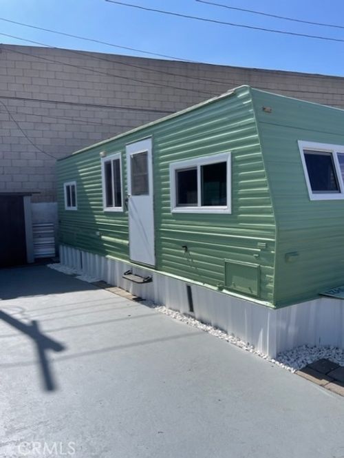 spc-a13-8006 Atlantic Ave, Cudahy, CA, 90201-6911 | Card Image