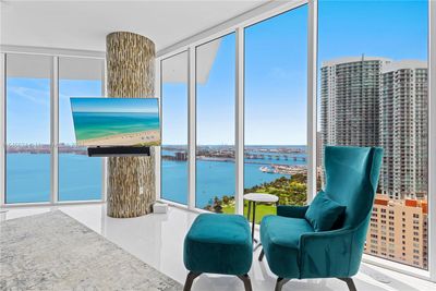 2602 - 2020 N Bayshore Dr, Condo with 3 bedrooms, 3 bathrooms and null parking in Miami FL | Image 3