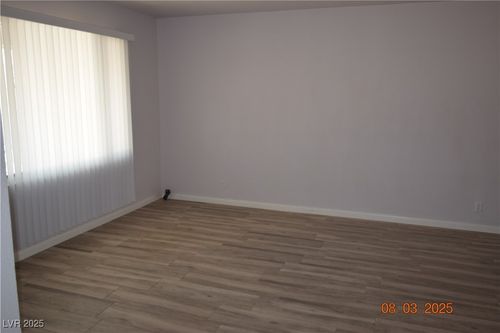 309 Estella Ave, Las Vegas, NV, 89107-2115 | Card Image