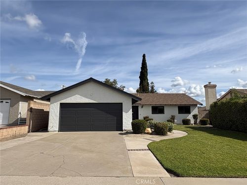 17541 Pine Cir, Yorba Linda, CA, 92886-5123 | Card Image