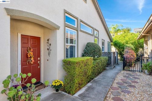 1450 Bismarck Ln, Brentwood, CA, 94513-6915 | Card Image