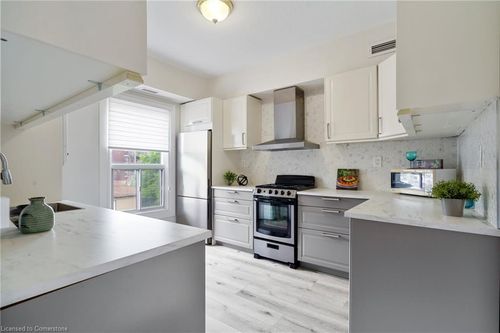2-22 Aikman Ave, Hamilton, ON, L8M1P7 | Card Image