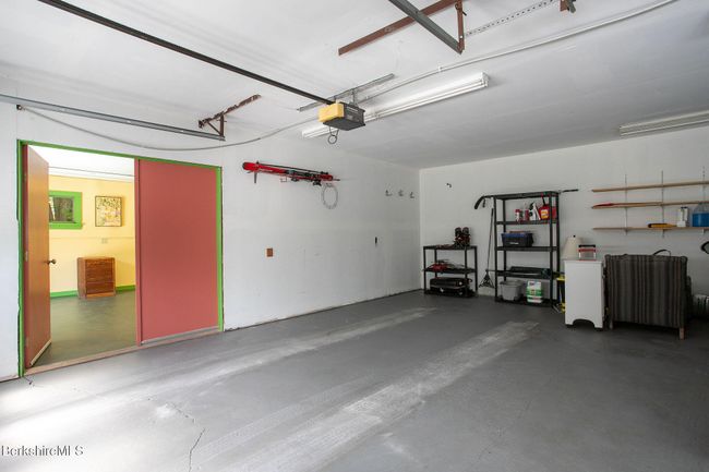 Garage | Image 45