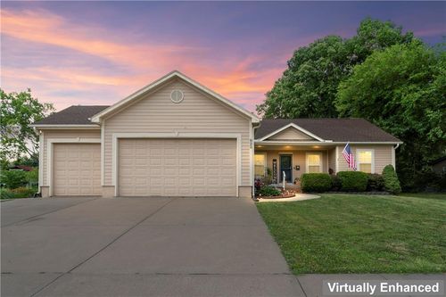 923 E Myrtle St, Pleasant Hill, MO, 64080-1449 | Card Image