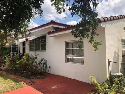 1256 Ne 149th St, House other with 3 bedrooms, 2 bathrooms and null parking in Miami FL | Image 1