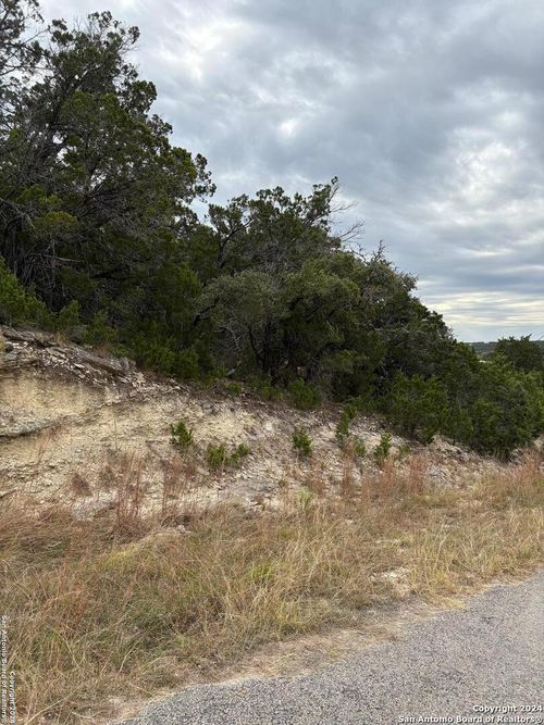 2660 Rocky Ridge Loop, Canyon Lake, TX, 78133-2035 | Card Image