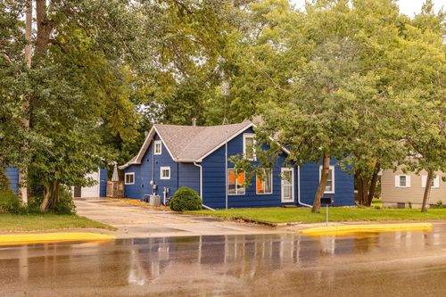 507 E 1st Ave, Osakis, MN, 56360-8253 | Card Image