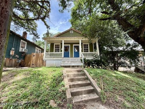207 Saint Mary St, Natchez, MS, 39120-2836 | Card Image