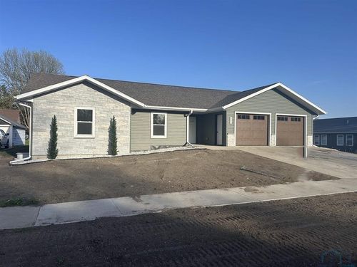623 6th Ave, Sheldon, IA, 51201 | Card Image