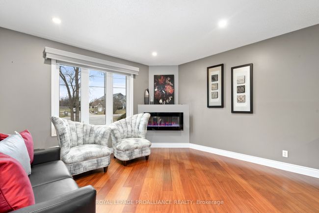 51 Latta Dr, House other with 3 bedrooms, 2 bathrooms and 8 parking in Plainfield ON | Image 7