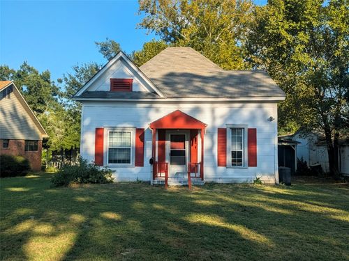 204 N 9th Ave, Teague, TX, 75860-1208 | Card Image