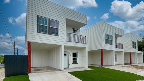 626-626 Iowa St, San Antonio, TX, 78203-1649 | Card Image