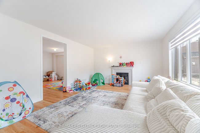 1409 Davis Loop N/A, House other with 4 bedrooms, 4 bathrooms and 4 parking in Innisfil ON | Image 7