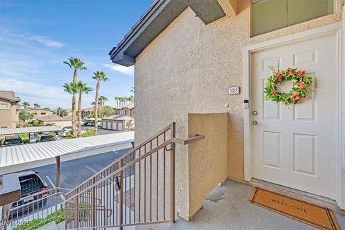 2085-8985 S Durango Dr, Las Vegas, NV, 89113-6117 | Card Image