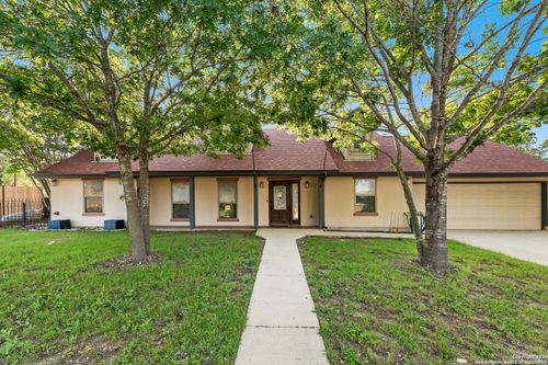 115 River Trl, Castroville, TX, 78009-2711 | Card Image