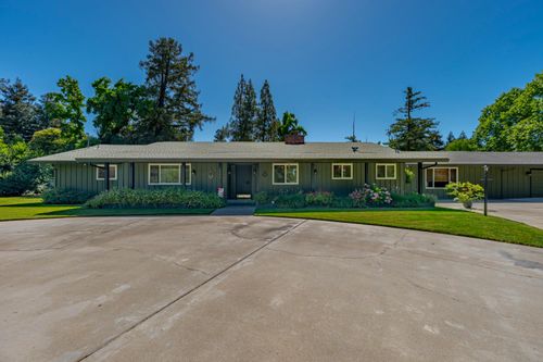 6090 Country Club Place, Merced, CA, 95340 | Card Image