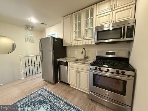 1720 H St Ne, WASHINGTON, DC, 20002-6904 | Card Image