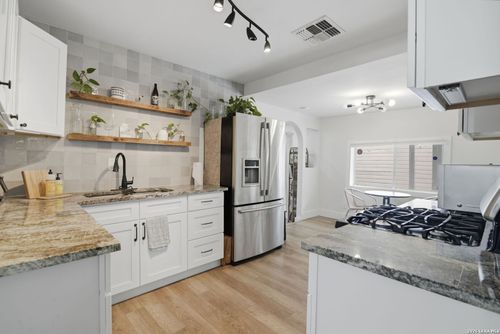 616 Willow, San Antonio, TX, 78202-1245 | Card Image