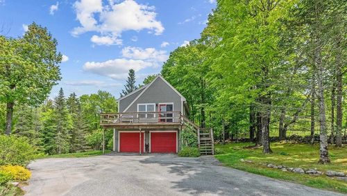 193 Maple Ln, New London, NH, 03257-6151 | Card Image