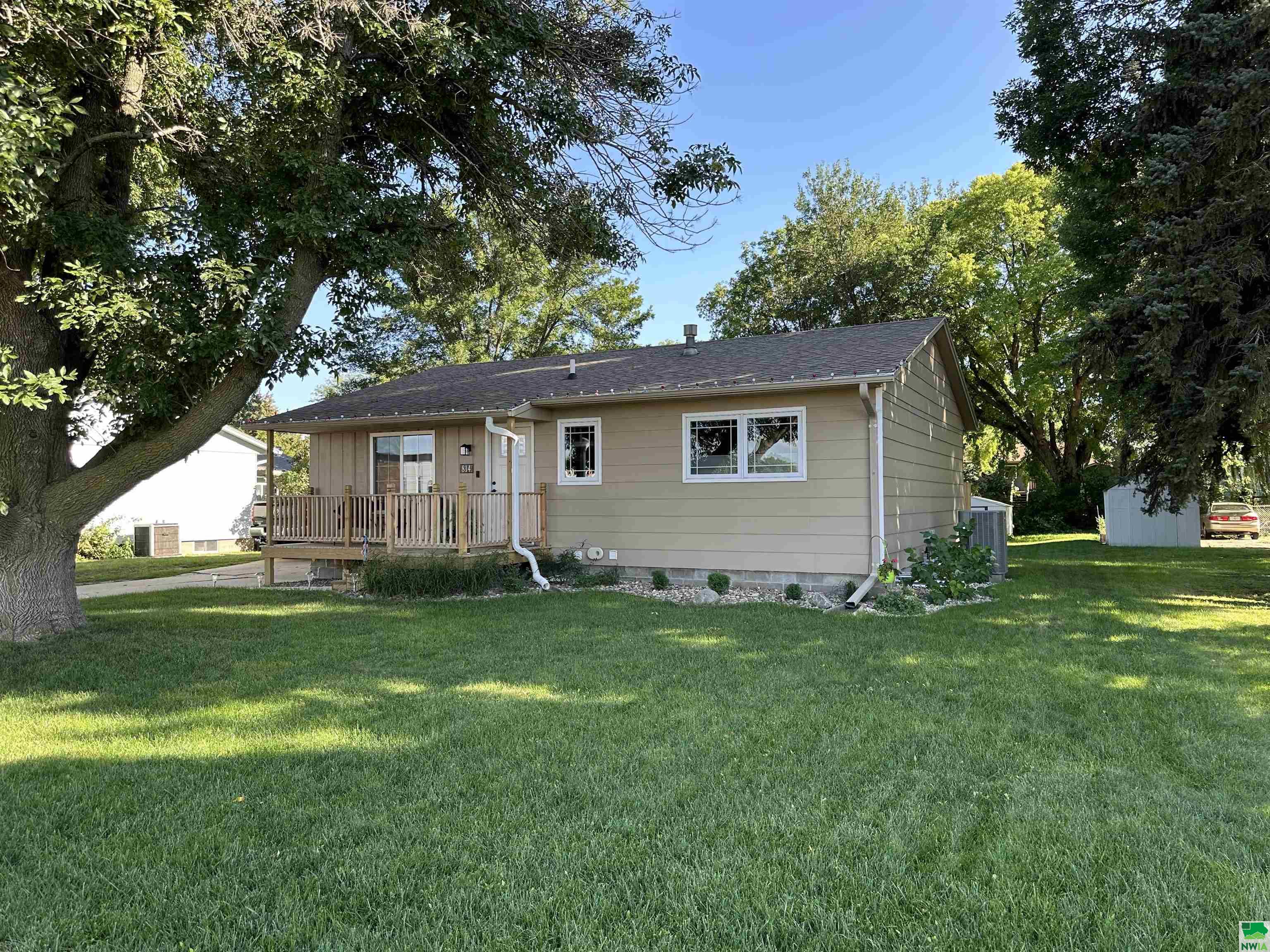 Dartmouth St, Vermillion, SD 57069