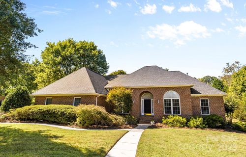 1337 Braeburn Rd Nw, Concord, NC, 28027-8803 | Card Image