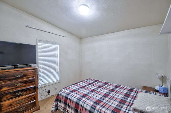 930 Tipsoo Loop N, House other with 2 bedrooms, 2 bathrooms and 2 parking in Rainier WA | Image 21