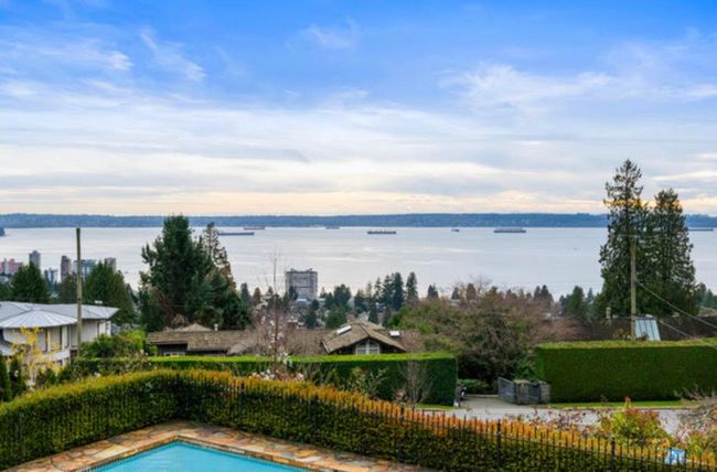 1925 Russet Way, House other with 5 bedrooms, 2 bathrooms and 6 parking in West Vancouver BC | Image 10