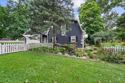 8897 Cheviot Rd, Colerain Twp, OH, 45251-5907 | Card Image