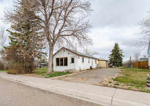 307 1 Ave S, Coutts, AB, T0K0N0 | Card Image