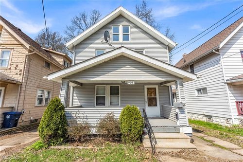 908 Dayton St, Akron, OH, 44310-1402 | Card Image