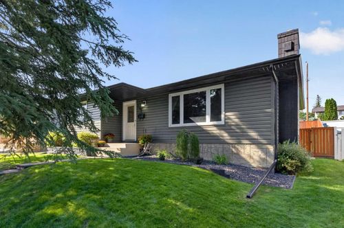 292 Silver Brook Way Nw, Calgary, AB, T3B3G8 | Card Image