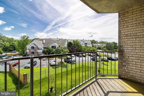 apt-302-6926 Hanover Pkwy, GREENBELT, MD, 20770-2210 | Card Image
