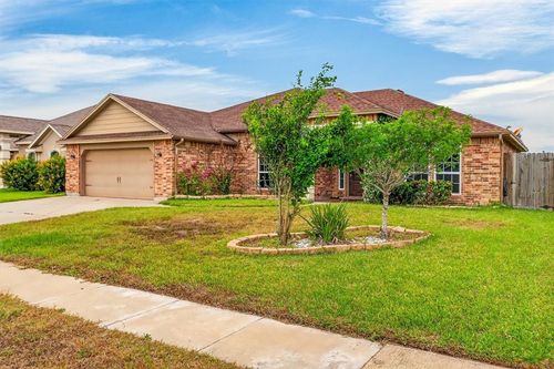 3813 Kangaroo Ct, Corpus Christi, TX, 78414-2105 | Card Image